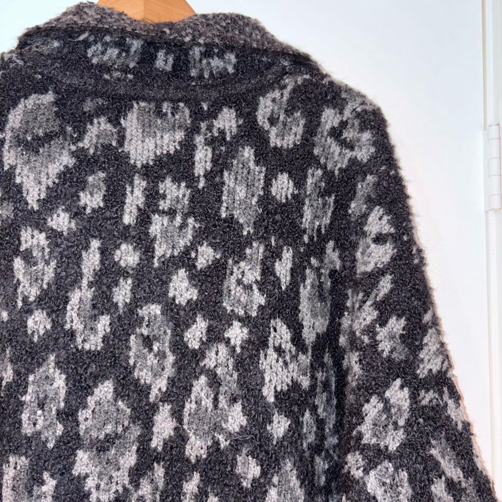 Lou & Grey Black and Gray Leopard Print Sweater Cardigan - Picture 8 of 10